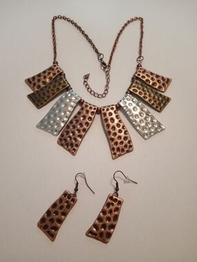 #1172. Copper And Silver Toned, Hammered Metal, Statement Necklace & Earrings